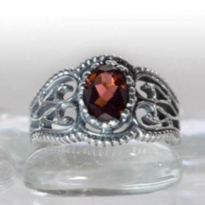 Vintage Style Filigree Ring with Gemstone in Sterling Silver - Le Dragon Argenté