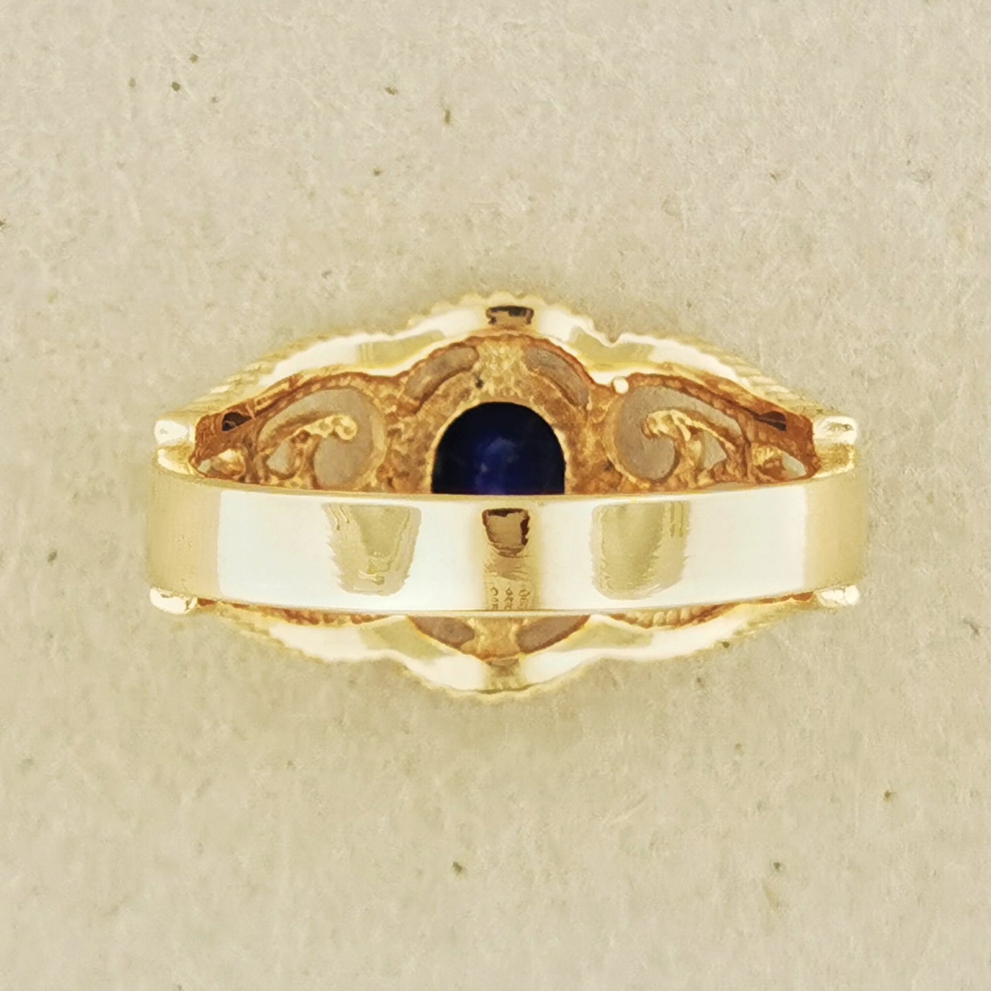 Vintage Style Filigree Ring with Gemstone in Antique Bronze - Le Dragon Argenté