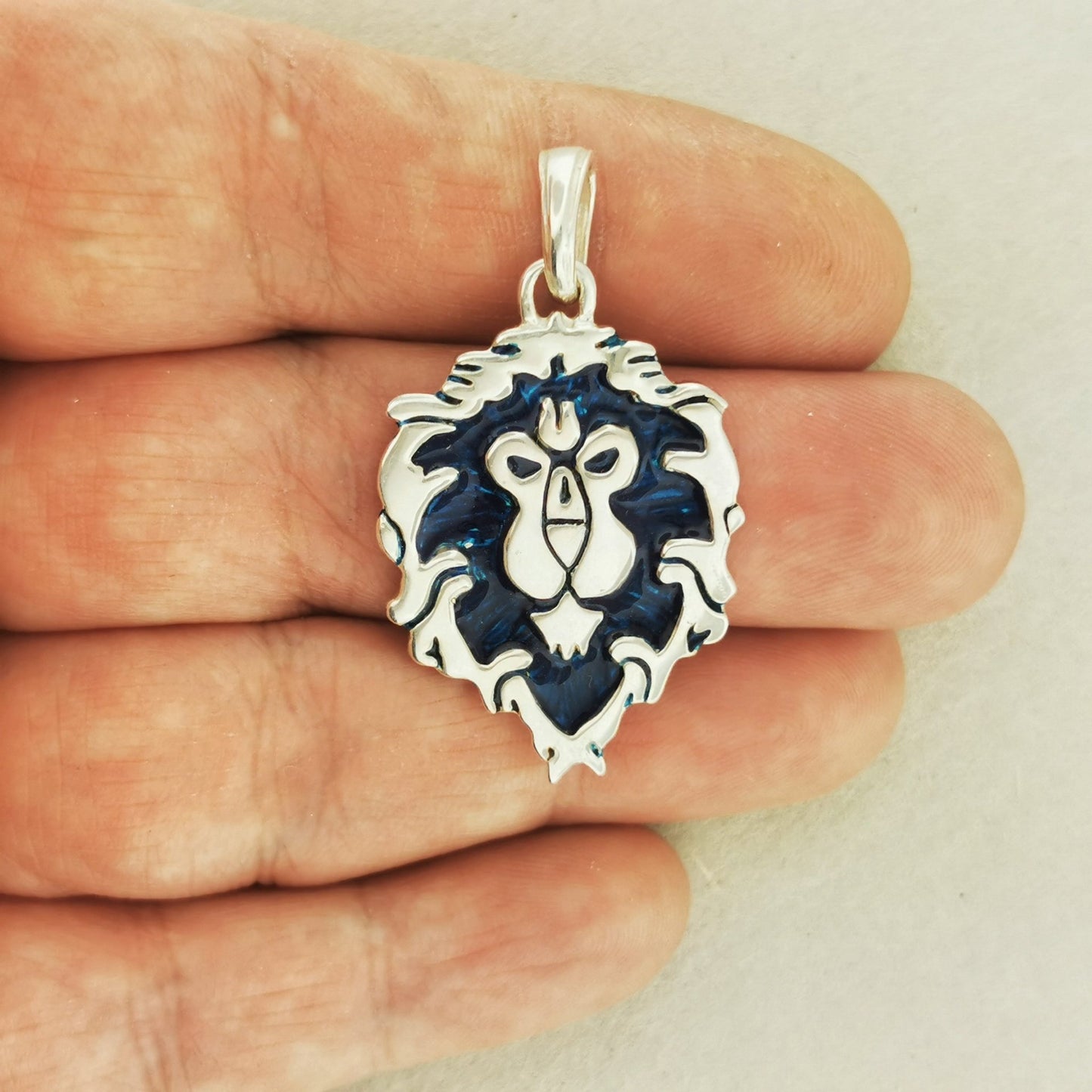 WoW Alliance Lion Pendant in Sterling Silver or Antique Bronze - Le Dragon Argenté