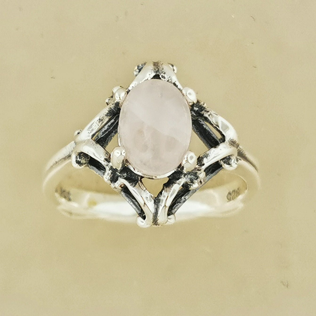 1950's Scrollwork Ring In Sterling Silver With Gemstone - Le Dragon Argenté