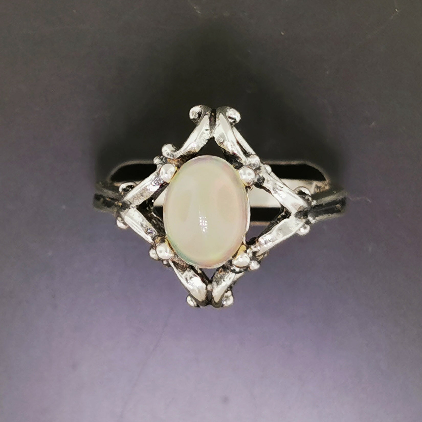 1950's Scrollwork Ring In Sterling Silver With Gemstone - Le Dragon Argenté