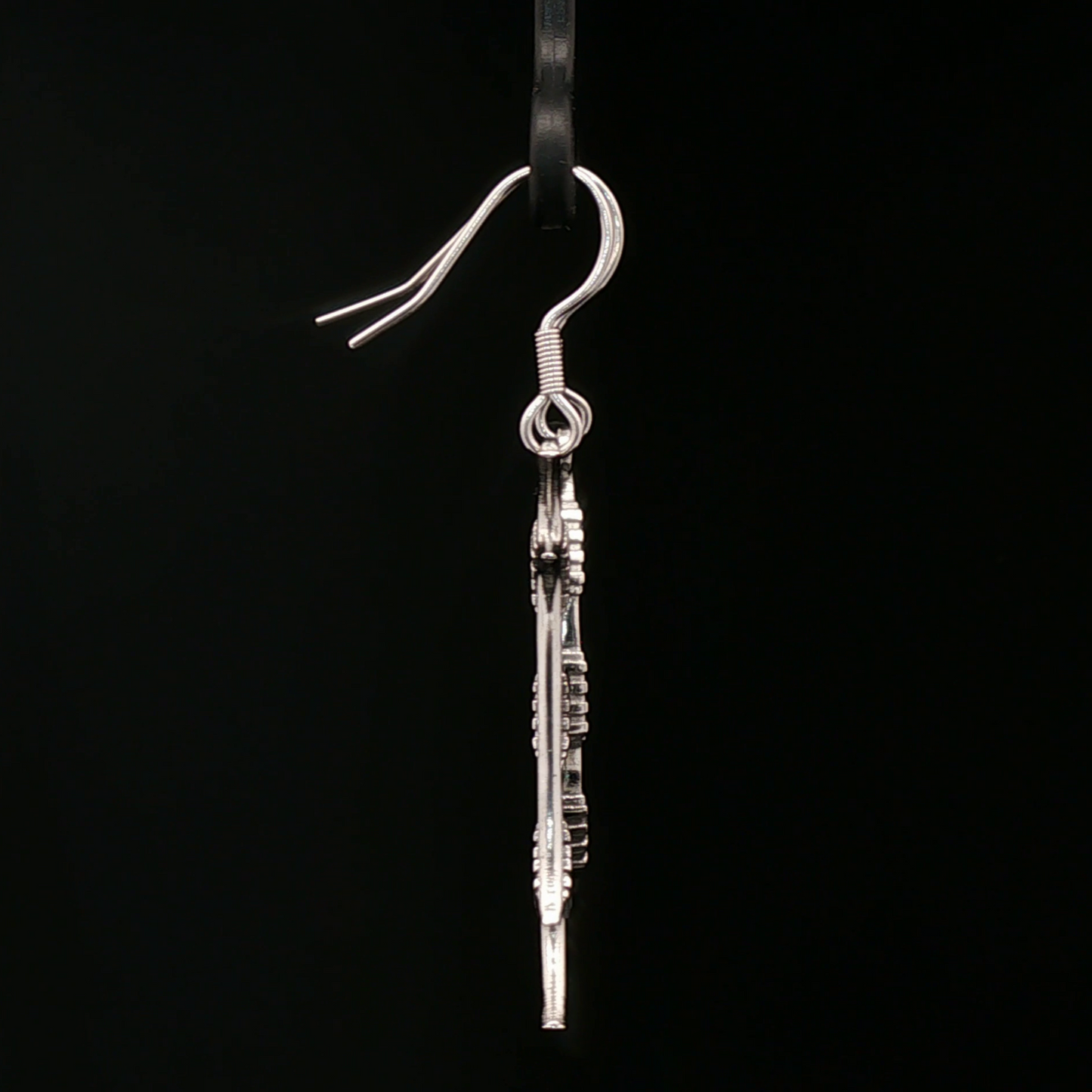 Battle Oath Blade Dangle Earrings in Stainless Steel - Le Dragon Argenté