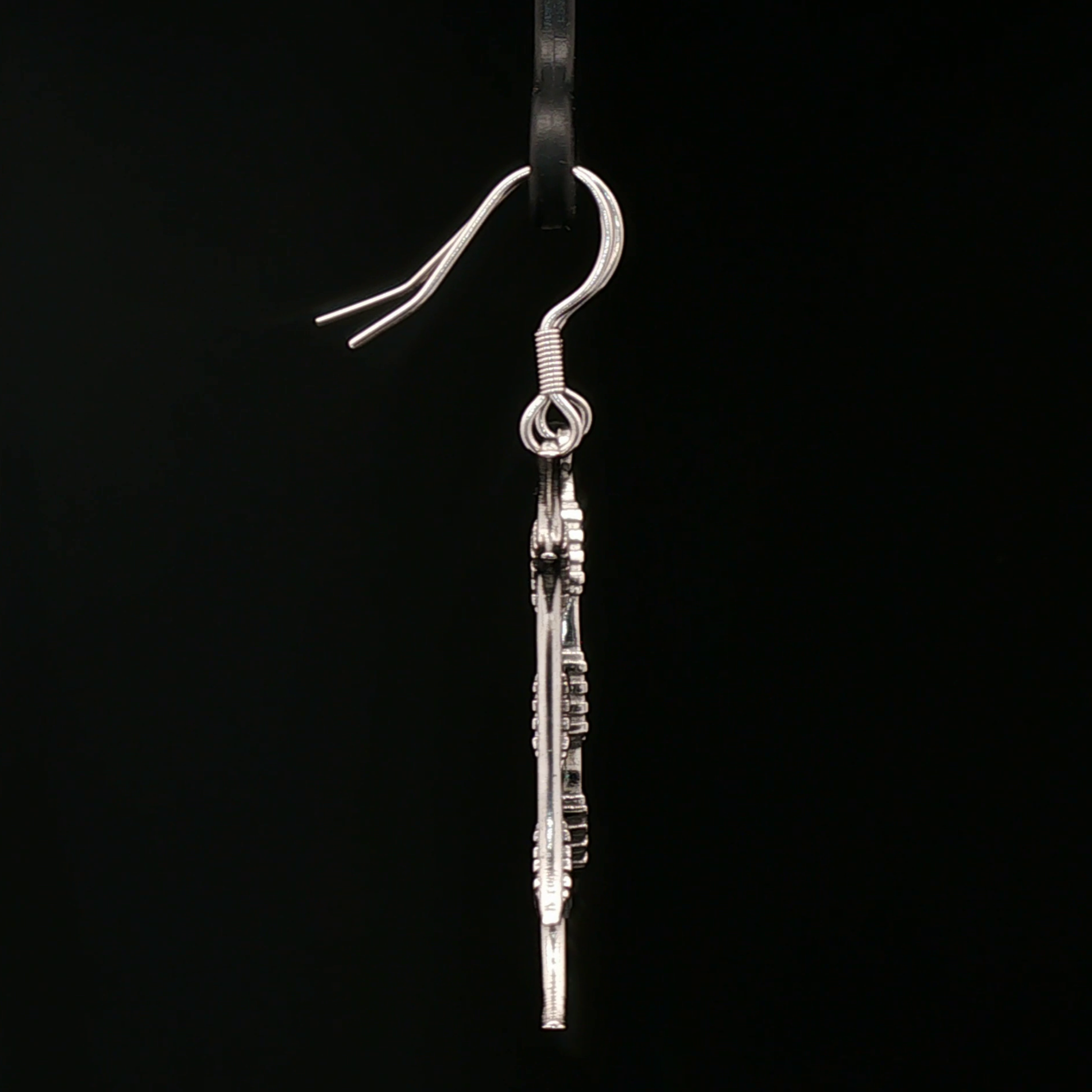 Battle Oath Blade Dangle Earrings in Stainless Steel - Le Dragon Argenté