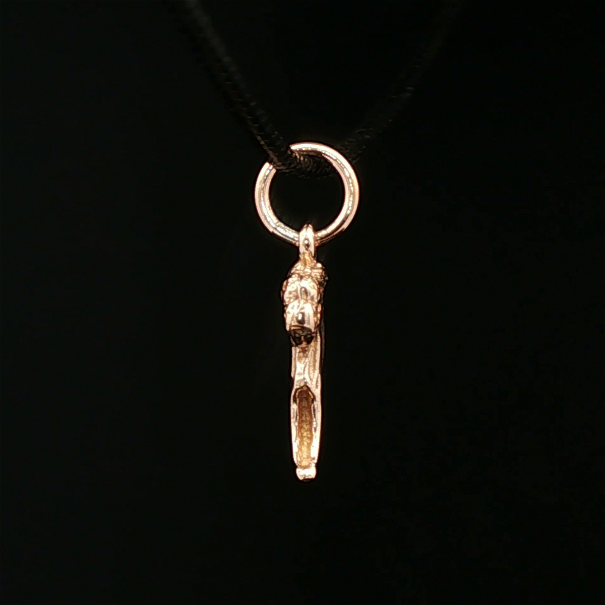 Bear Claw Charm Pendant in Antique Bronze - Le Dragon Argenté