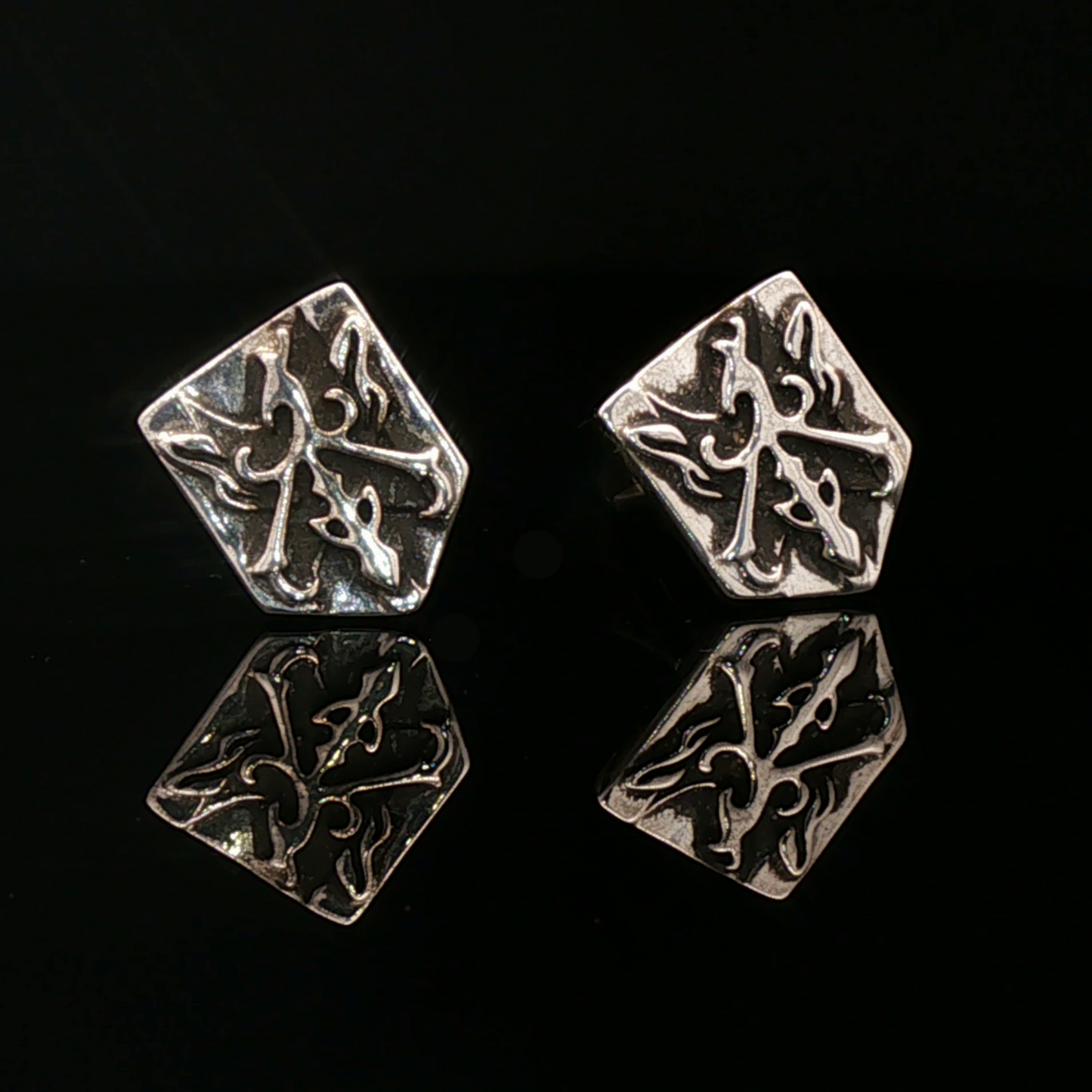 FF16 Clive Rosfield Cufflinks
