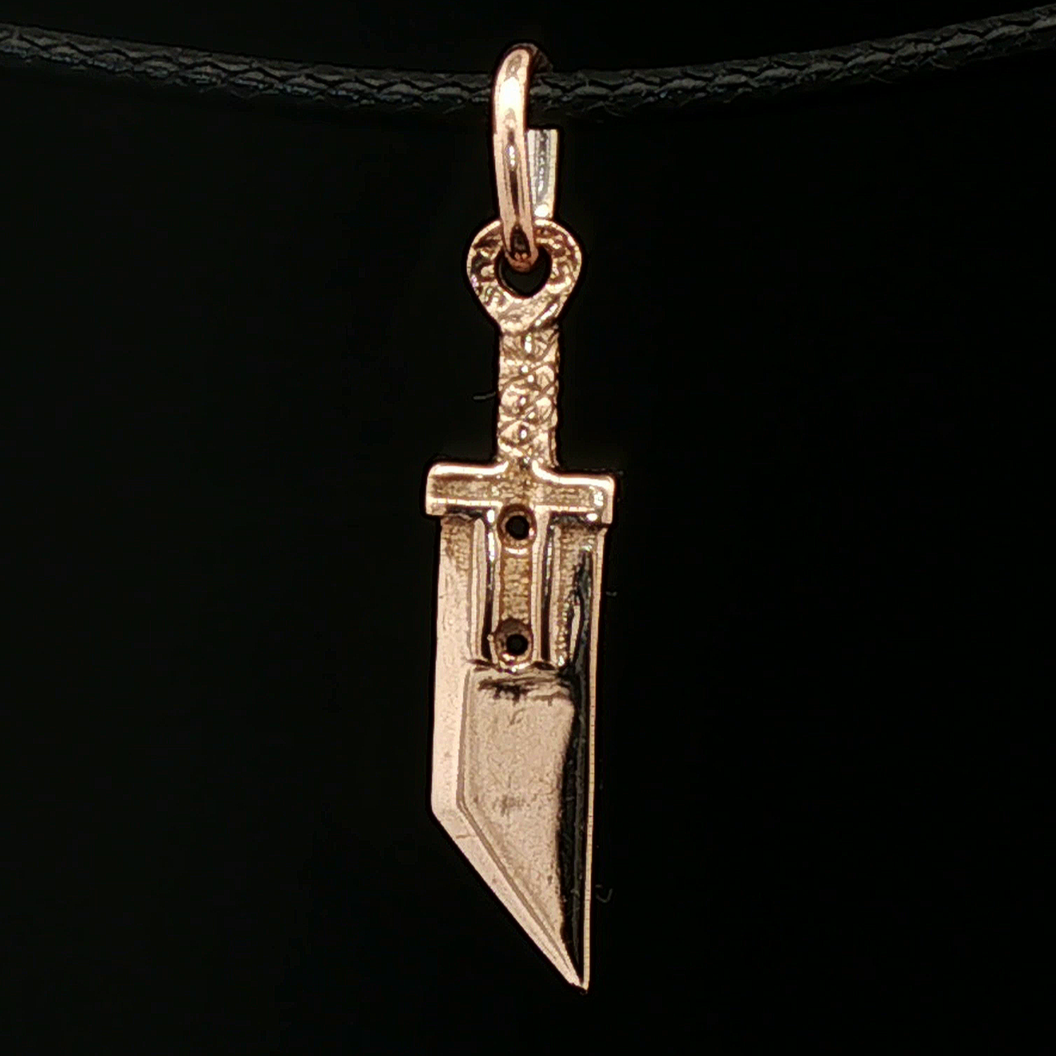 FF7 Small Buster Sword Charm Pendant - Le Dragon Argenté