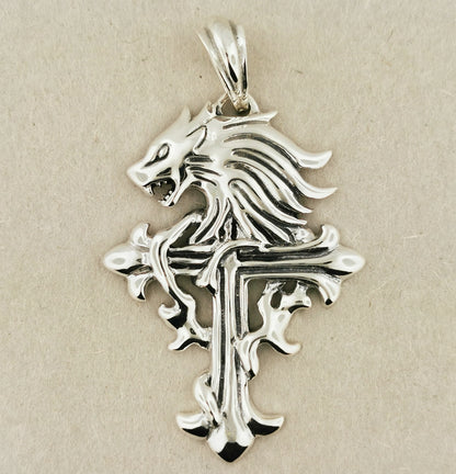 Final Fantasy 8 Squall Griever Pendant in Sterling Silver, FFVIII Cosplay Pendant, FFVIII Sleeping Lion Pendant, FFVIII Pendant, Final Fantasy 8 Sleeping Lion Pendant
