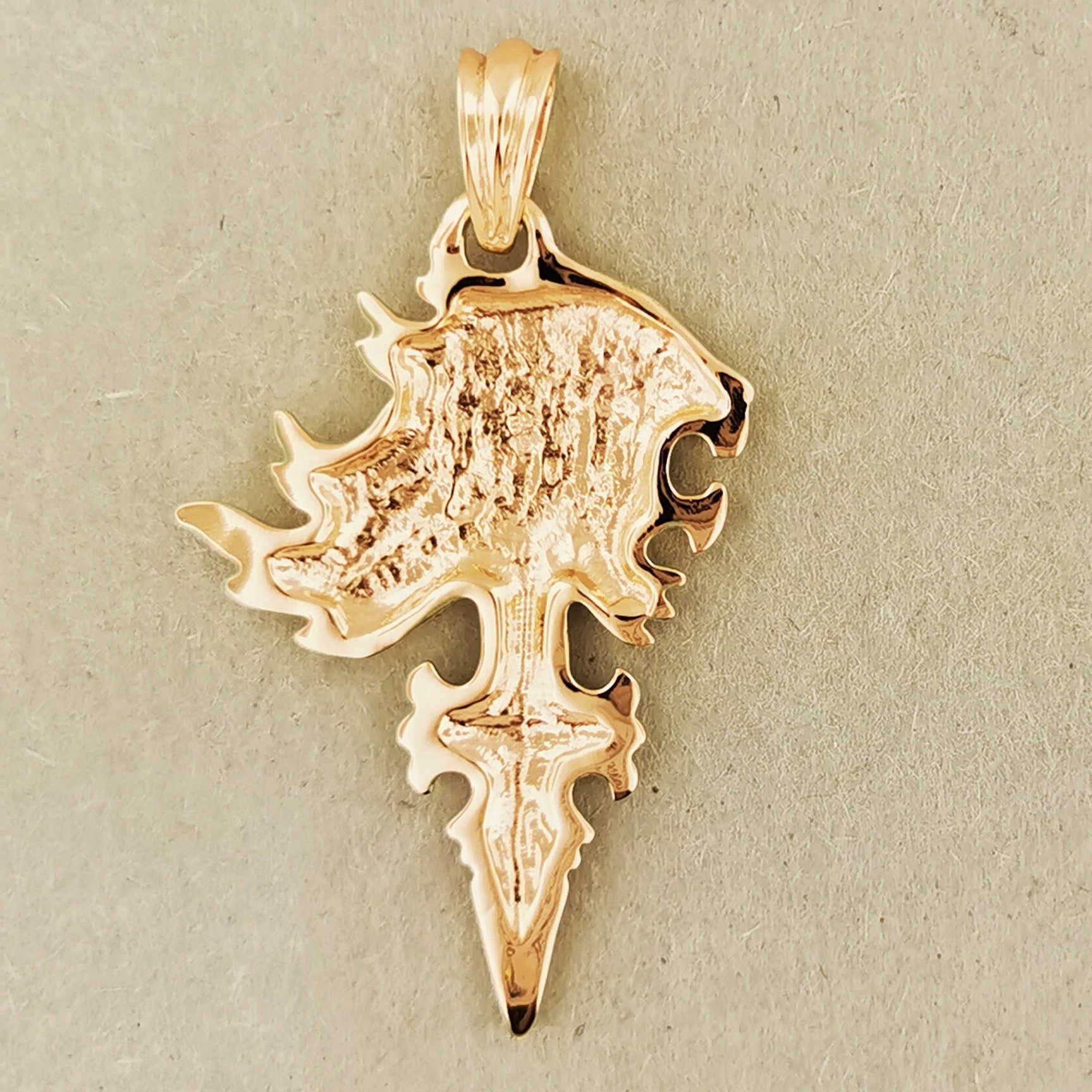 Medium Final Fantasy 8 Squall Griever Pendant in Pink Gold, FF8 Sleeping Lion Pendant, Final Fantasy VIII Pendant, Squall Cosplay, FF8 Pendant, gold gamer pendant, gold griever pendant, gold final fantasy jewelry, gold sleeping lion pendant