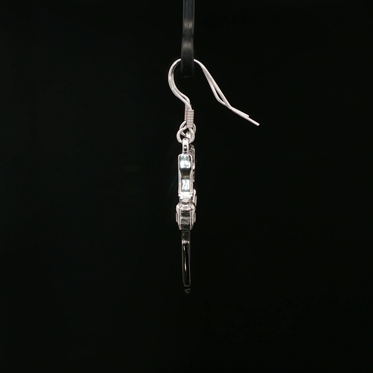 Final Fantasy 8 Gunblade Charm Earrings - Le Dragon Argenté