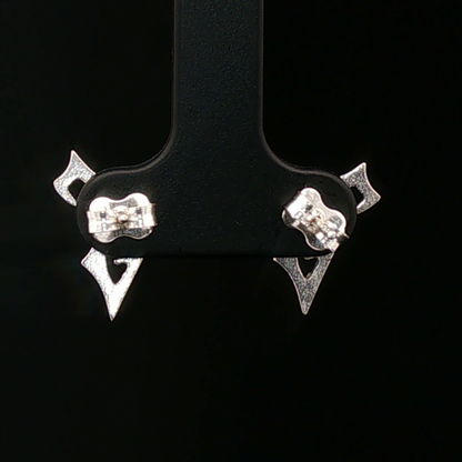 Sterling silver stud earrings inspired by Tidus from Final Fantasy X, handmade by Le Dragon Argenté – perfect gamer jewellery for FFX fans.