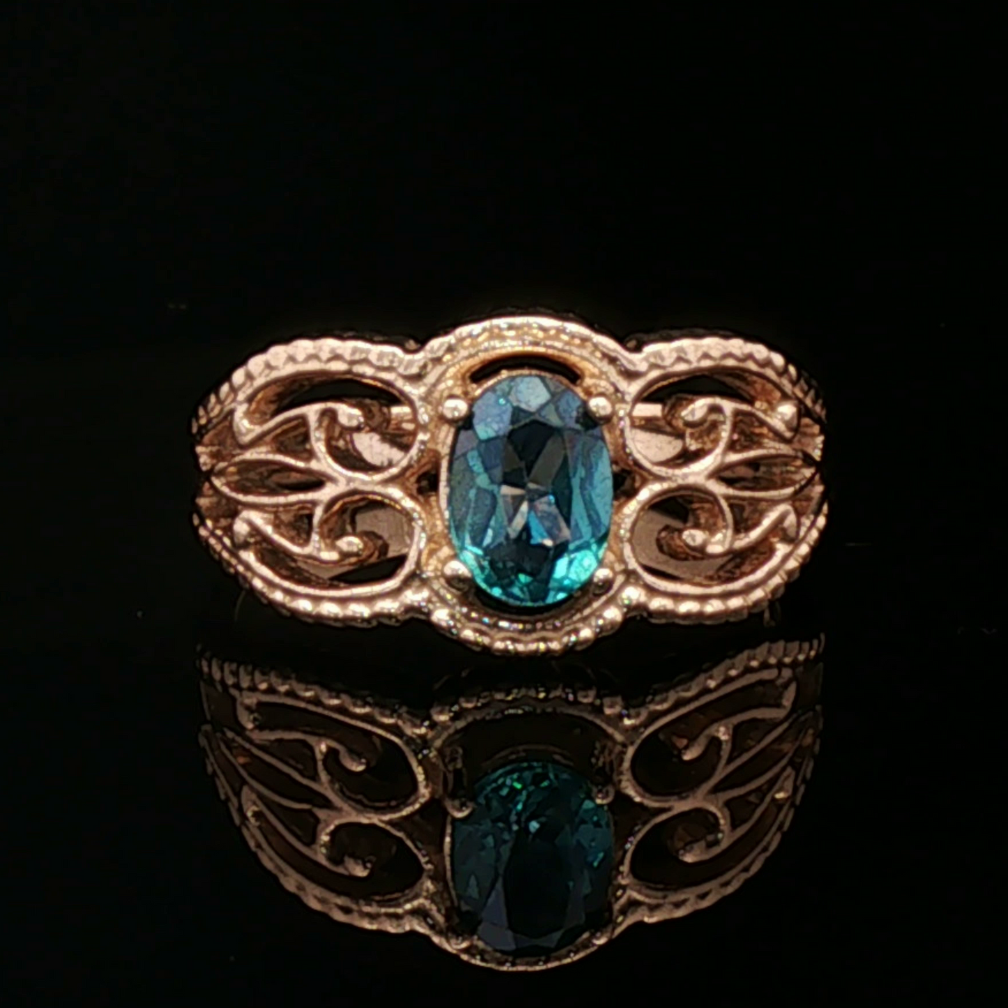 Gothic Style Filigree Ring with Gemstone in Antique Bronze - Le Dragon Argenté