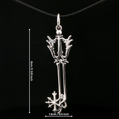 Kingdom Hearts Oathkeeper Keyblade Pendant - Le Dragon Argenté