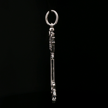 Kingdom Hearts Oathkeeper Keyblade Pendant - Le Dragon Argenté