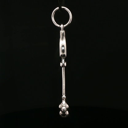 Kingdom Hearts Spellbinder Keyblade Pendant - Le Dragon Argenté
