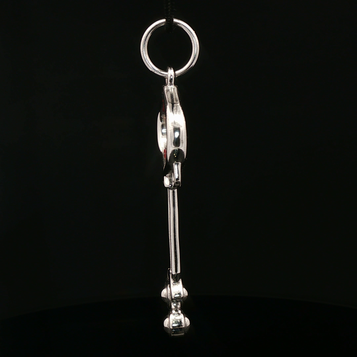 Kingdom Hearts Spellbinder Keyblade Pendant - Le Dragon Argenté
