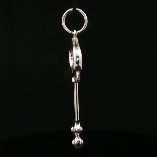 Kingdom Hearts Spellbinder Keyblade Pendant - Le Dragon Argenté