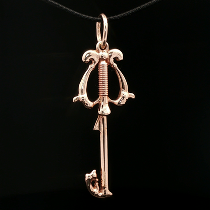 Kingdom Hearts Three Wishes Keyblade Pendant in Antique Bronze - Le Dragon Argenté