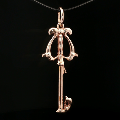 Kingdom Hearts Three Wishes Keyblade Pendant in Antique Bronze - Le Dragon Argenté