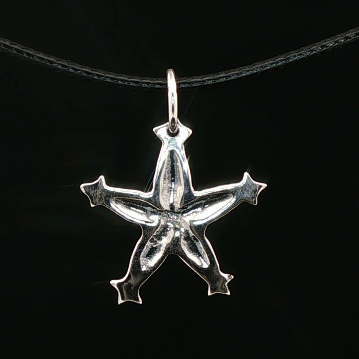Kingdom Hearts Wayfinder Charm Pendant in Sterling Silver - Le Dragon Argenté
