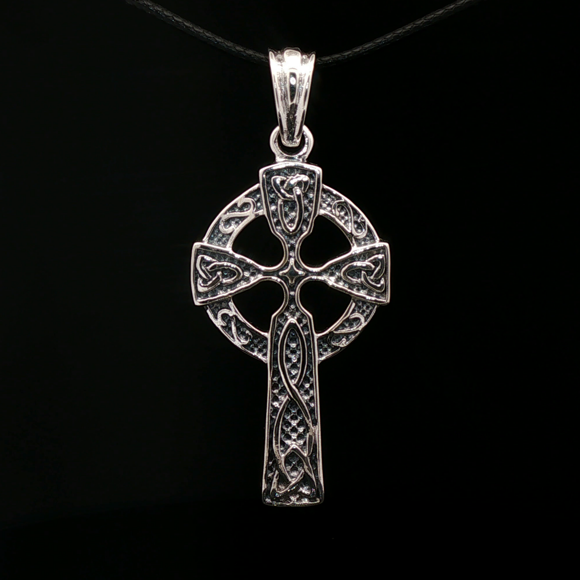 Large Celtic Cross in Sterling Silver - Le Dragon Argenté