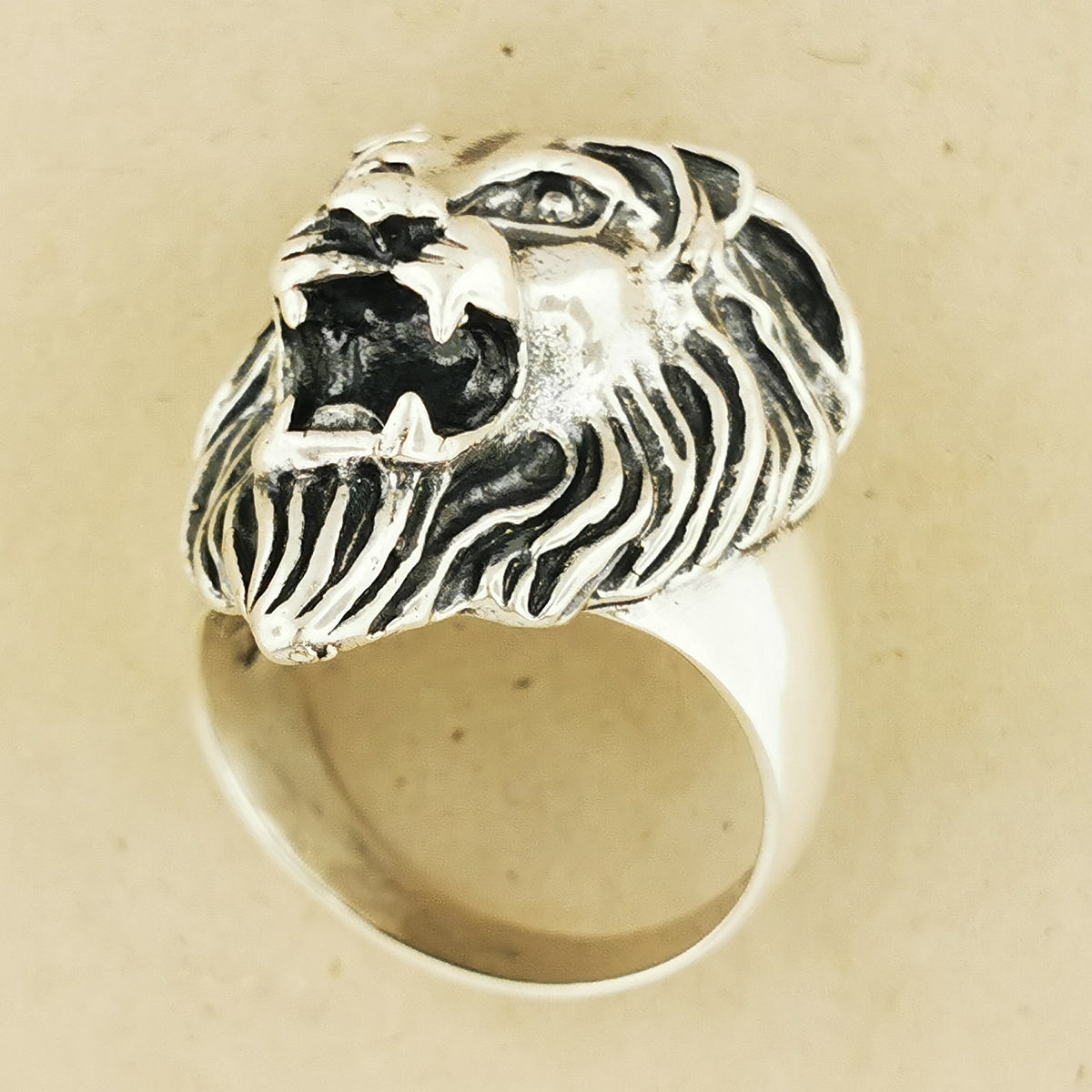 Large Lion Head Ring in Sterling Silver - Le Dragon Argenté