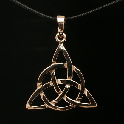 Large Triquetra Pendant - Le Dragon Argenté