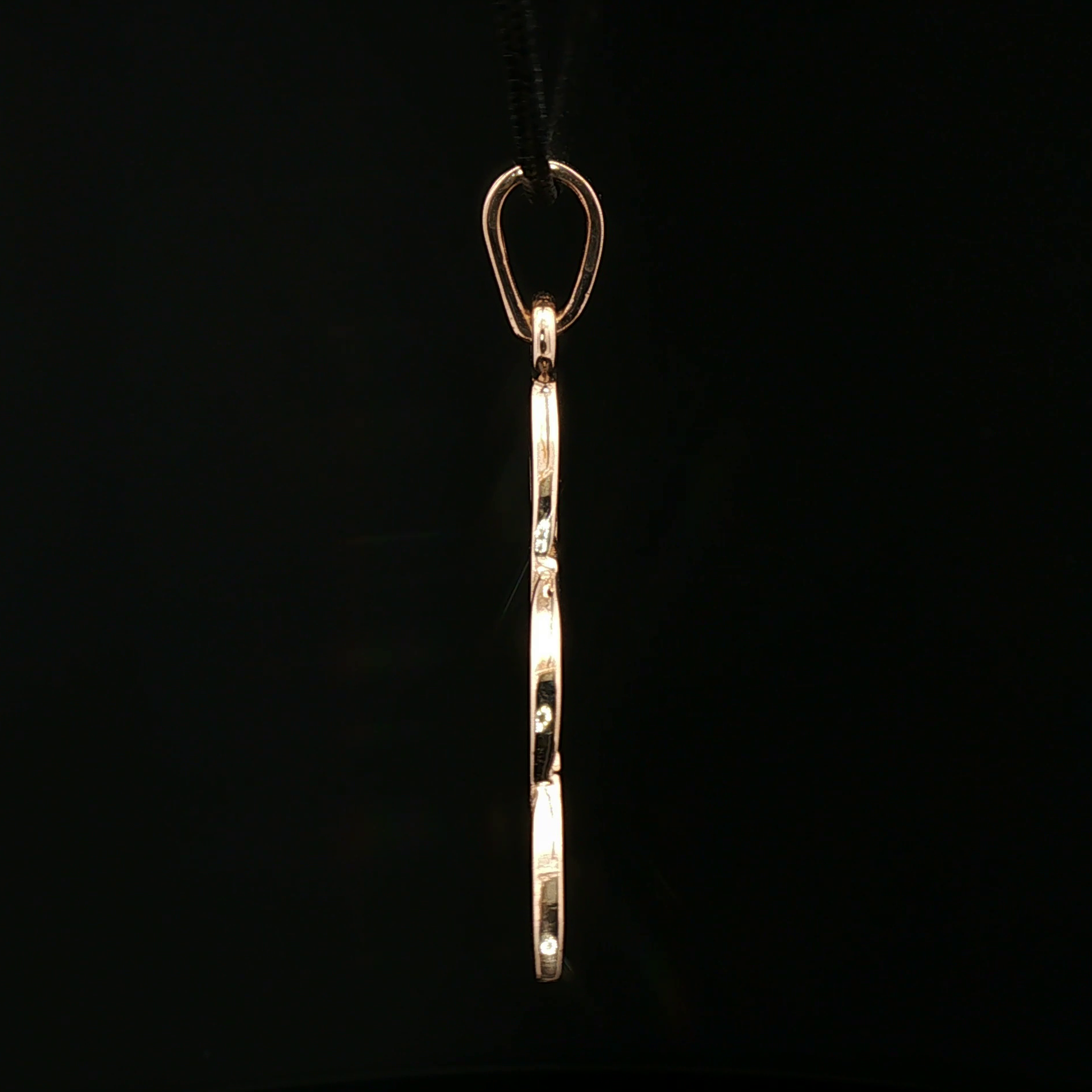 Large Triquetra Pendant - Le Dragon Argenté
