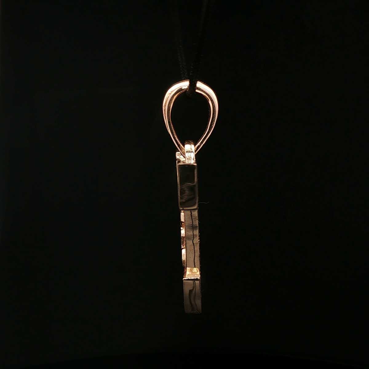 Large Yugi - Oh Millennium Puzzle Pendant - Le Dragon Argenté - anime jewelry - anime pendant - cosplay