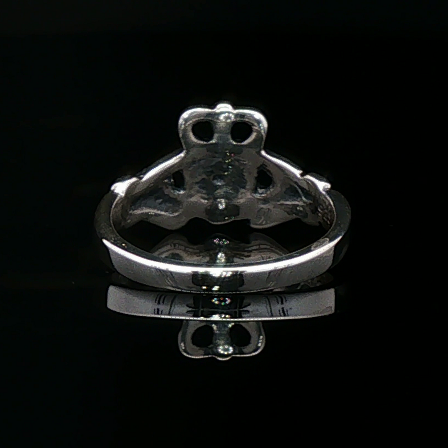 Medium Curled Crown Claddagh Ring in Sterling Silver or Antique Bronze - Le Dragon Argenté