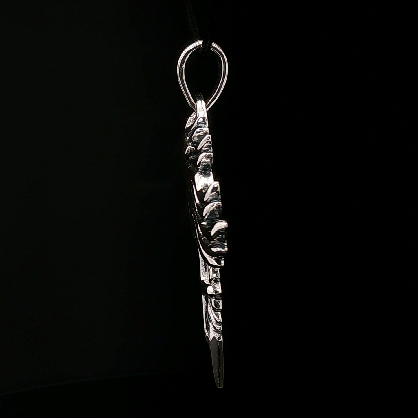 Medium Final Fantasy 8 Squall Griever Pendant - Le Dragon Argenté