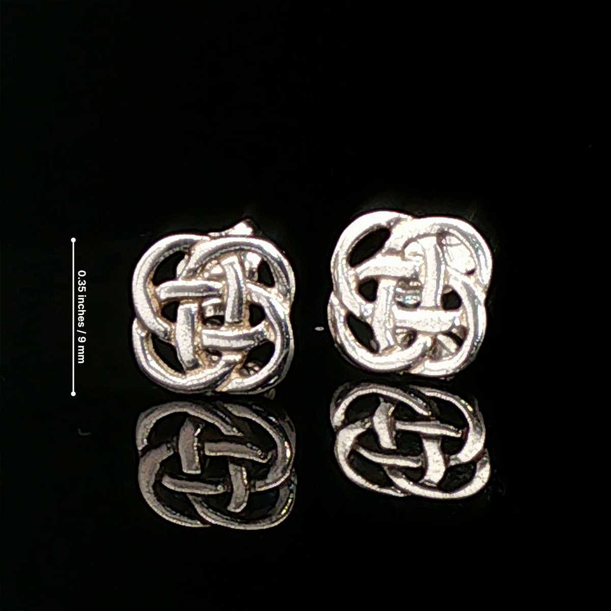 Small Celtic Knot Stud Earrings - Le Dragon Argenté
