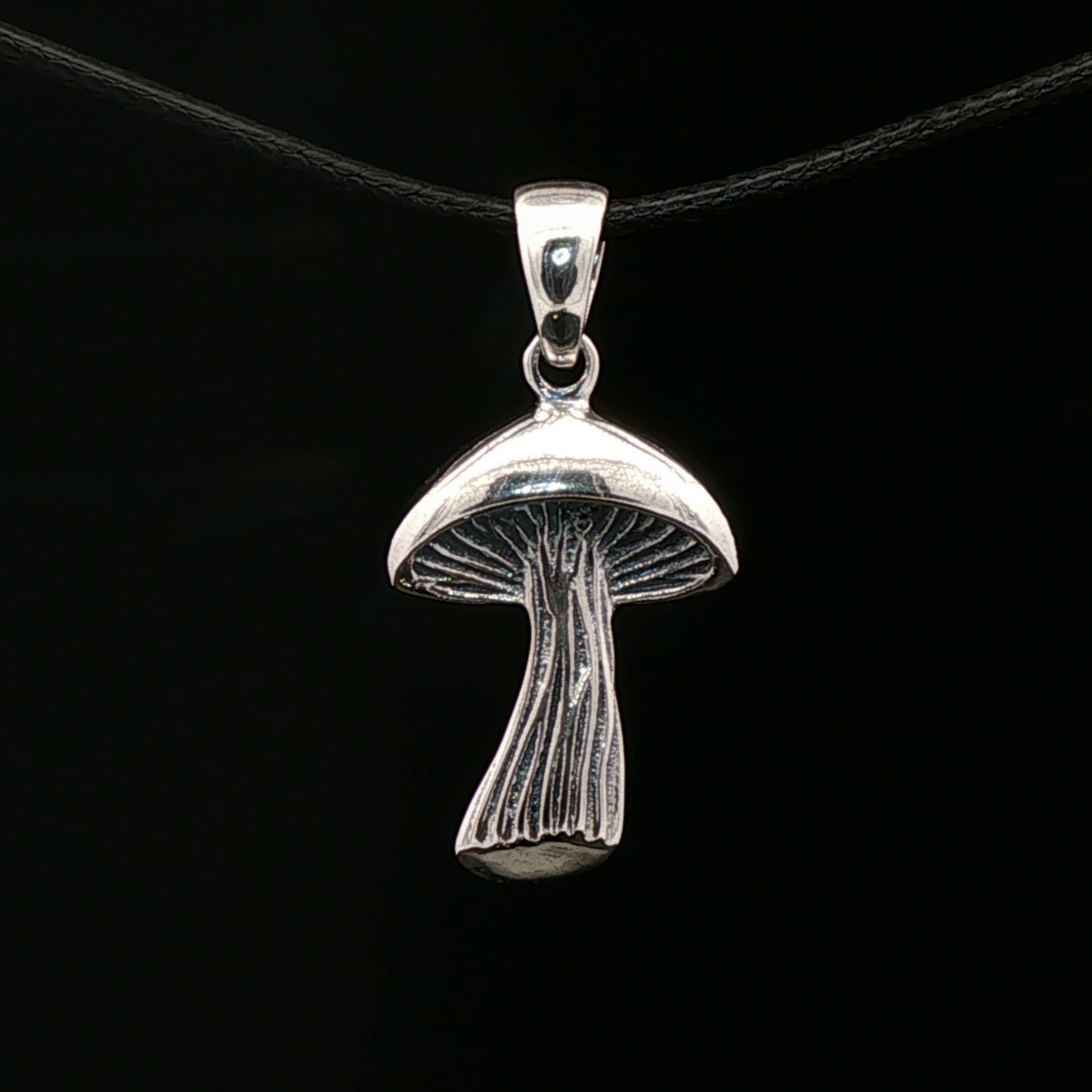 Textured Mushroom Pendant in .925 Sterling Silver - Le Dragon Argenté