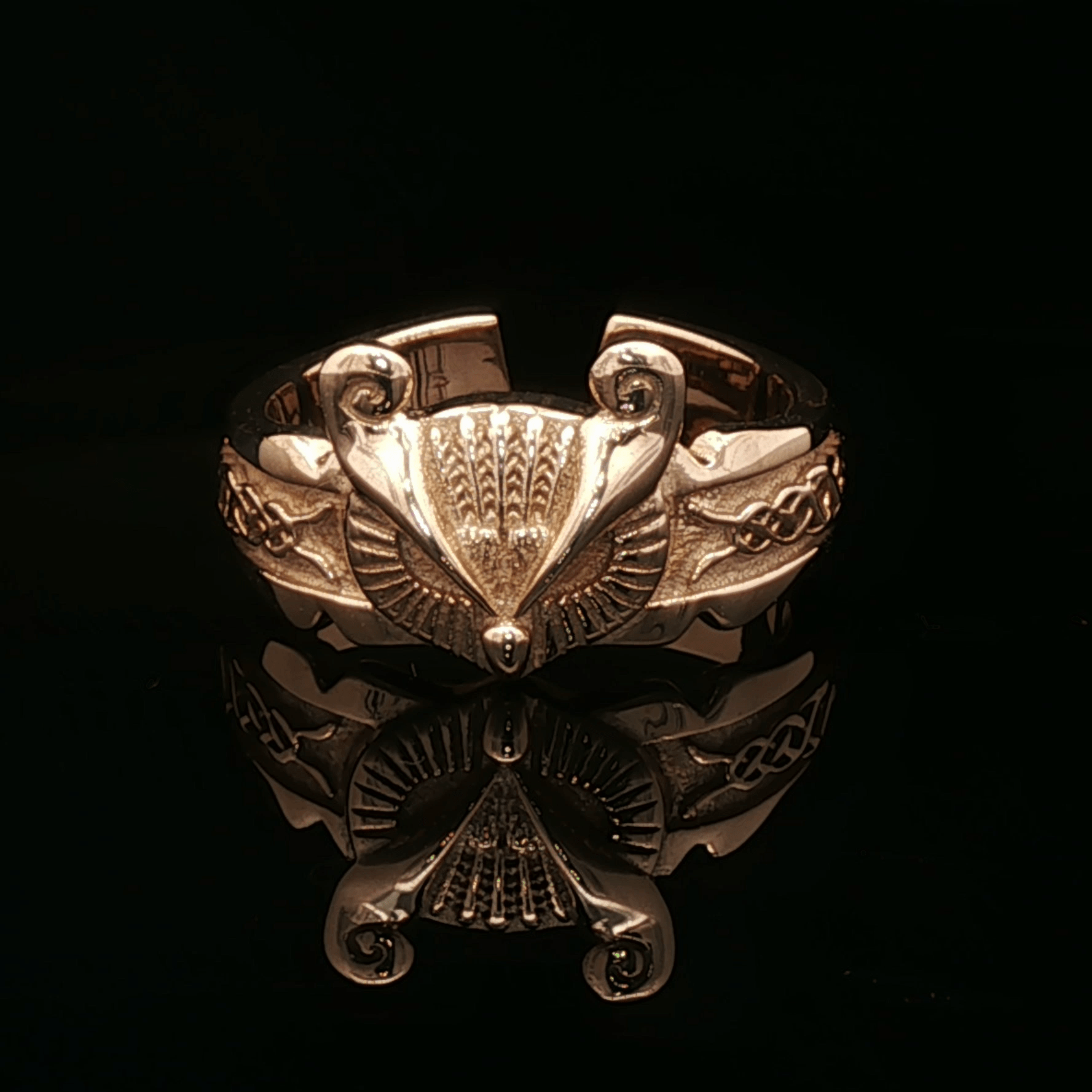 Adjustable Celtic owl ring in antique bronze with intricate Celtic knotwork and owl detailing by Le Dragon Argenté.