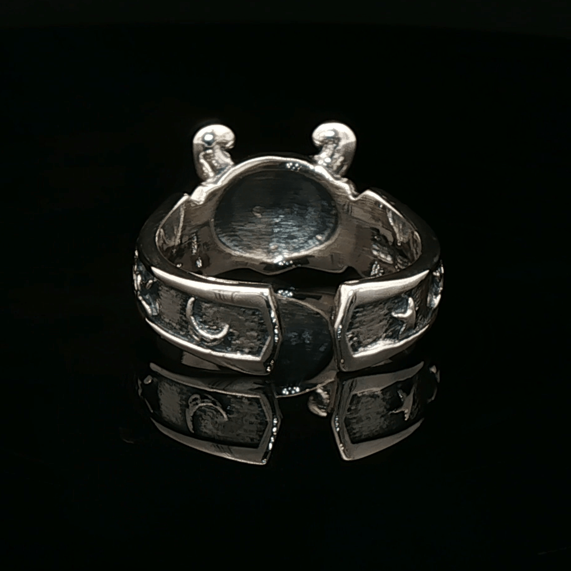 Adjustable Celtic owl ring in sterling silver with detailed knotwork and owl design by Le Dragon Argenté.