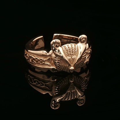 Adjustable Celtic owl ring in antique bronze with intricate Celtic knotwork and owl detailing by Le Dragon Argenté.