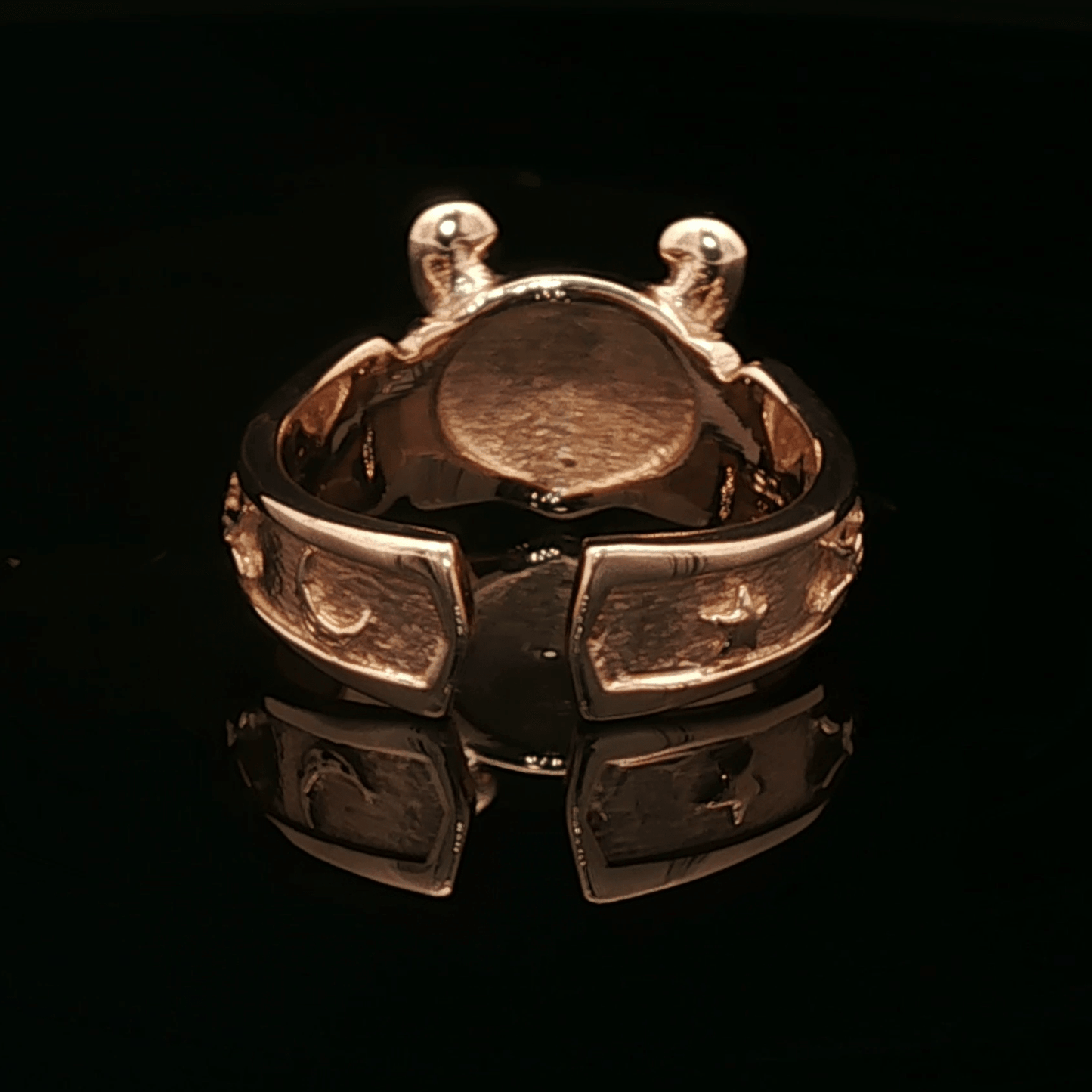Adjustable Celtic owl ring in antique bronze with intricate Celtic knotwork and owl detailing by Le Dragon Argenté.