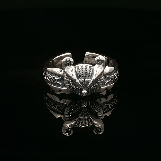 Adjustable Celtic owl ring in sterling silver with detailed knotwork and owl design by Le Dragon Argenté.