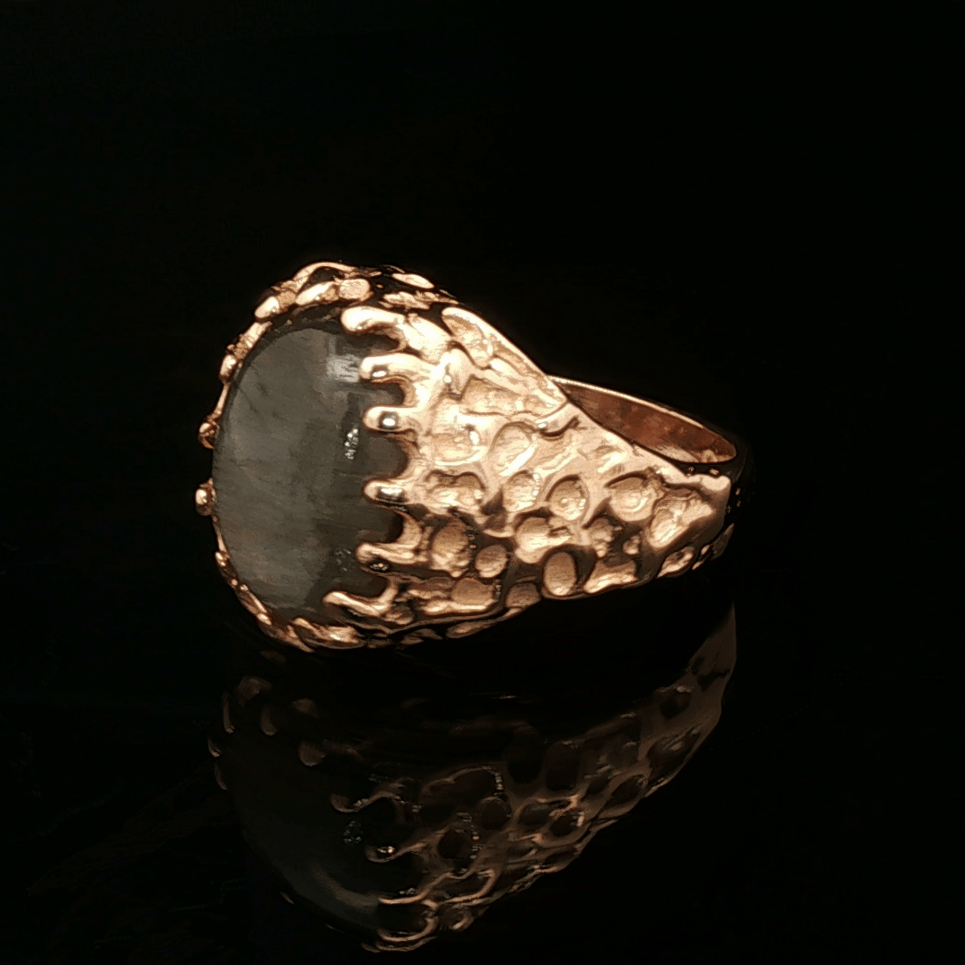 Antique Bronze Large Oval Labradorite ring size 9.25 - Le Dragon Argenté - Live Sale - 