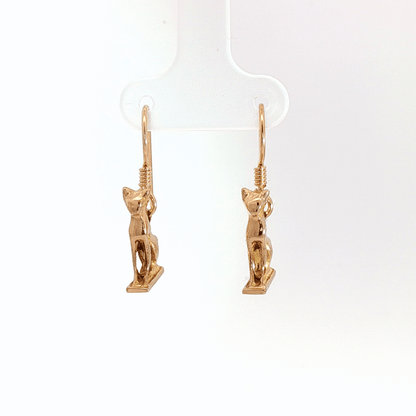 Handcrafted Bastet Cat Charm Earrings in antique bronze by Le Dragon Argenté. Inspired by the Egyptian goddess Bastet, symbol of protection, joy, and feminine strength. These detailed feline earrings are perfect for mythology lovers, cat enthusiasts, and fans of Egyptian-inspired jewelry with spiritual meaning.