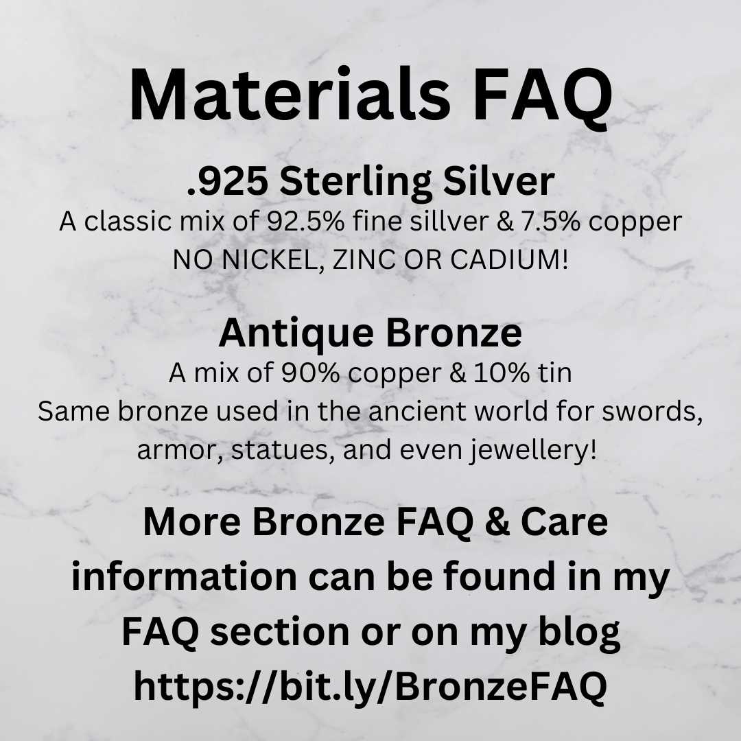 Bear Medallion Pendant in Sterling Silver, Bronze or Stainless Steel - Le Dragon Argenté - animal jewelry - animal pendant - Animal Totem