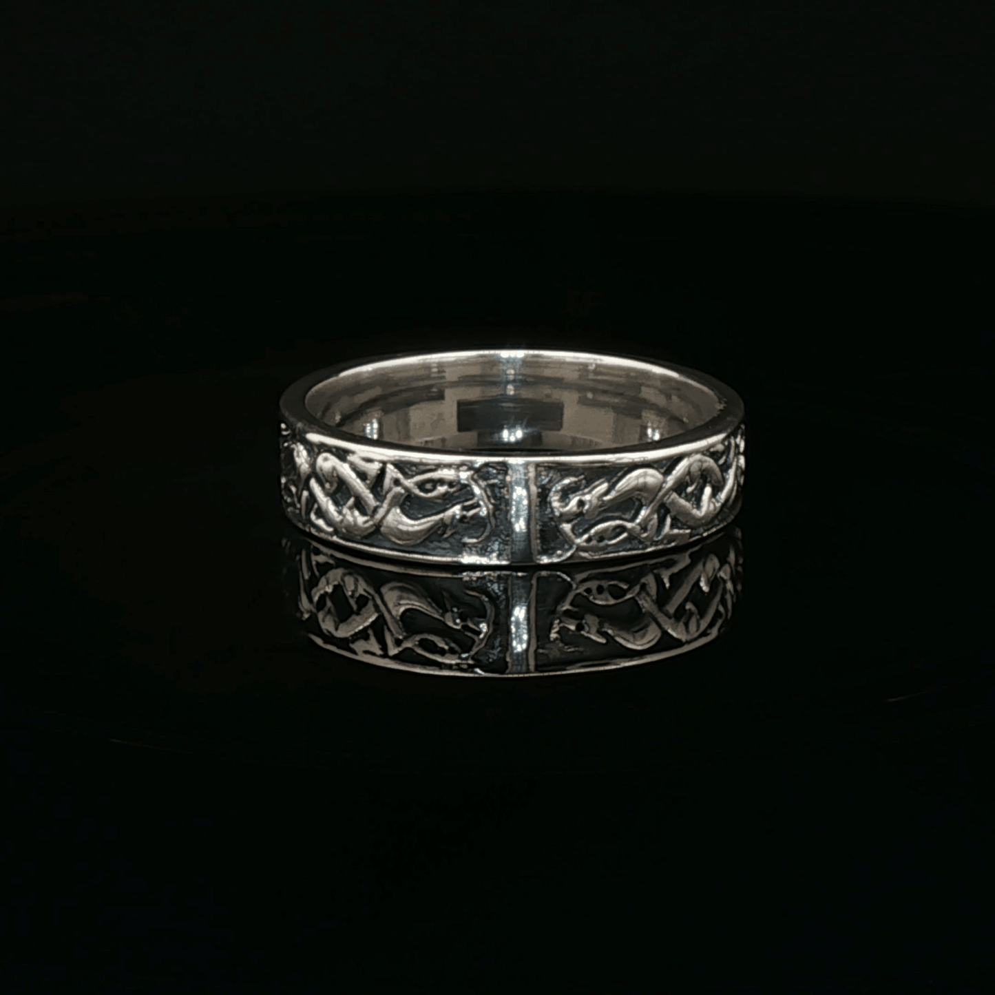 Celtic Hound Band In Sterling Silver - Le Dragon Argenté