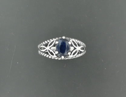 Celtic Triquetra Knotwork Gemstone Ring in Sterling Silver - Le Dragon Argenté