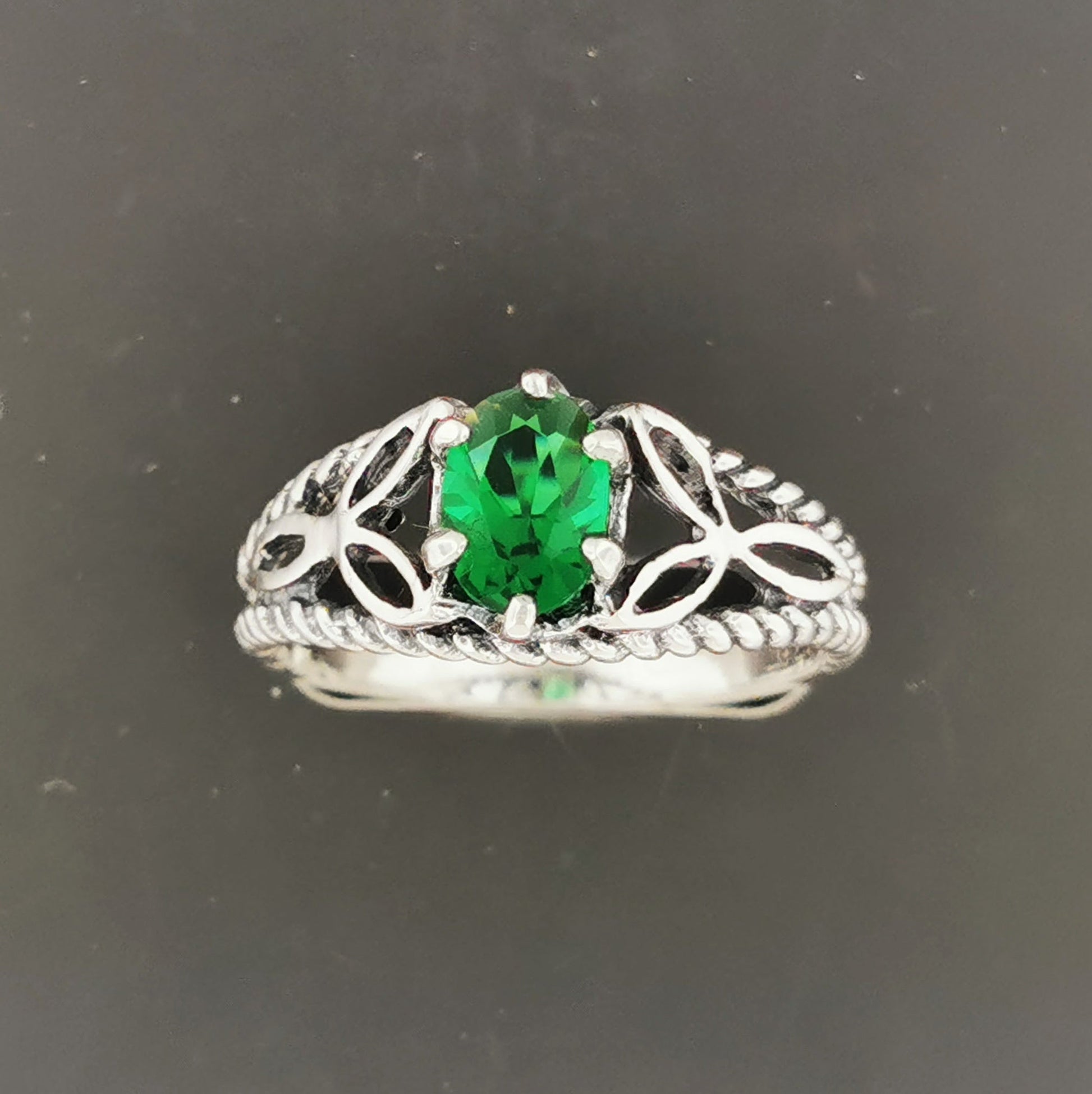 Celtic Triquetra Knotwork Gemstone Ring in Sterling Silver - Le Dragon Argenté