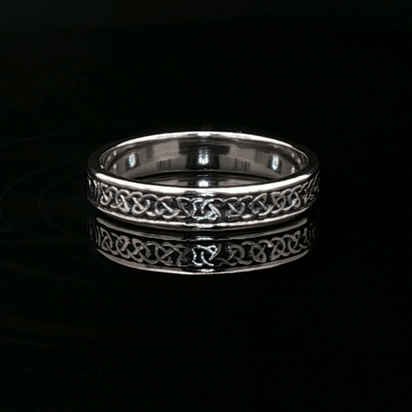 Claddagh Band in Sterling Silver - Le Dragon Argenté
