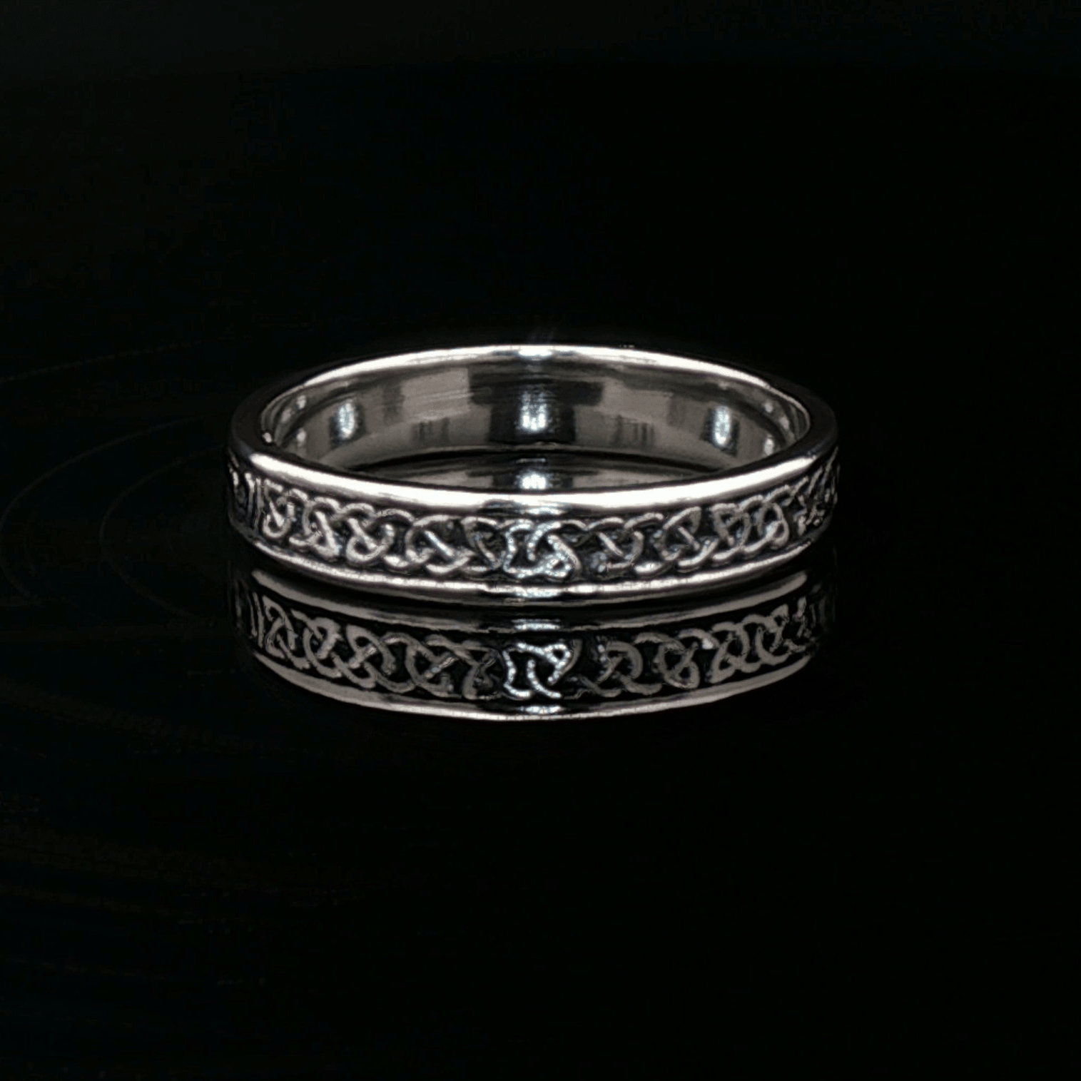 Claddagh Band in Sterling Silver - Le Dragon Argenté