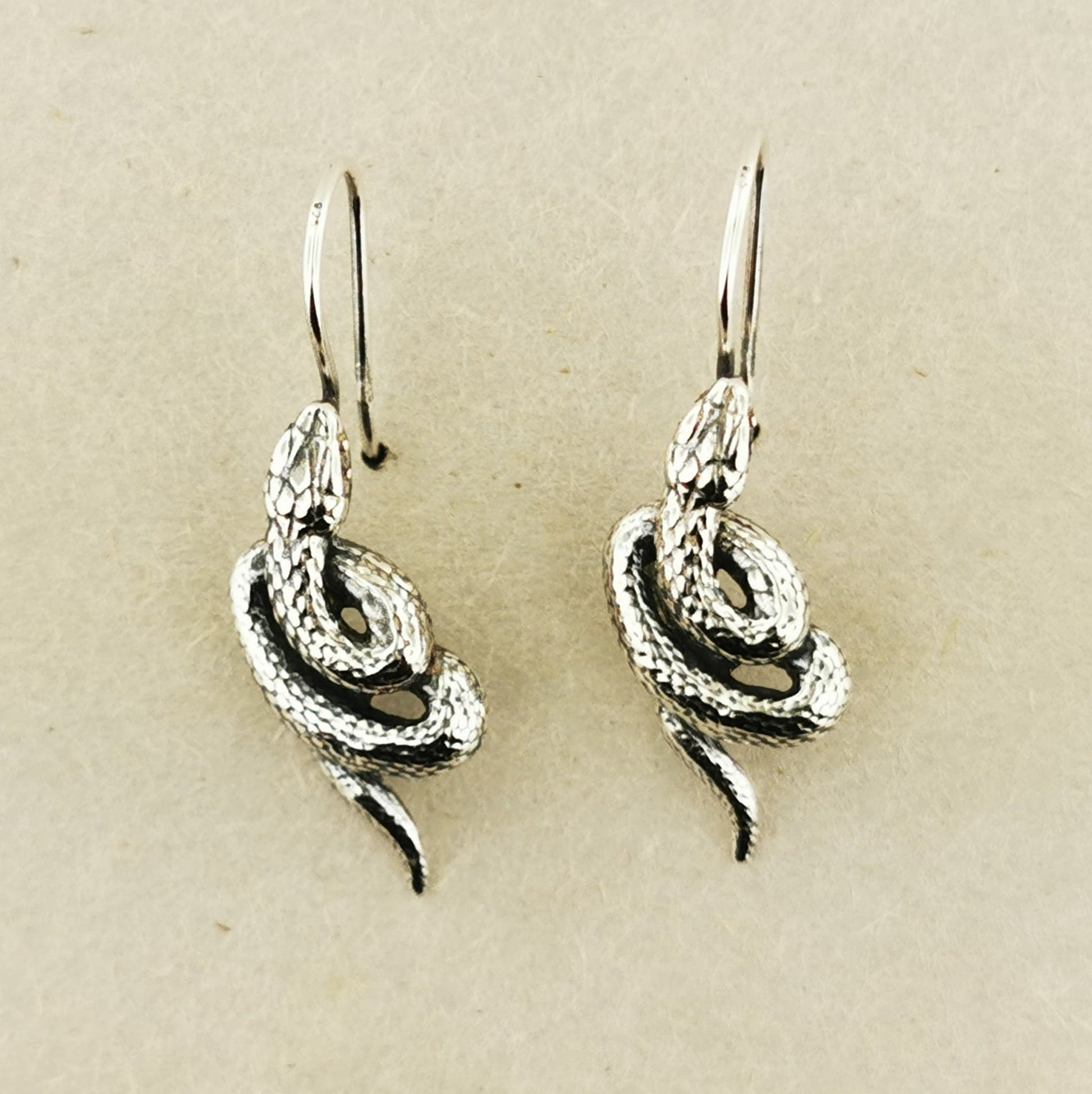 Coiled Snake Stud Earrings in Solid Gold - Le Dragon Argenté