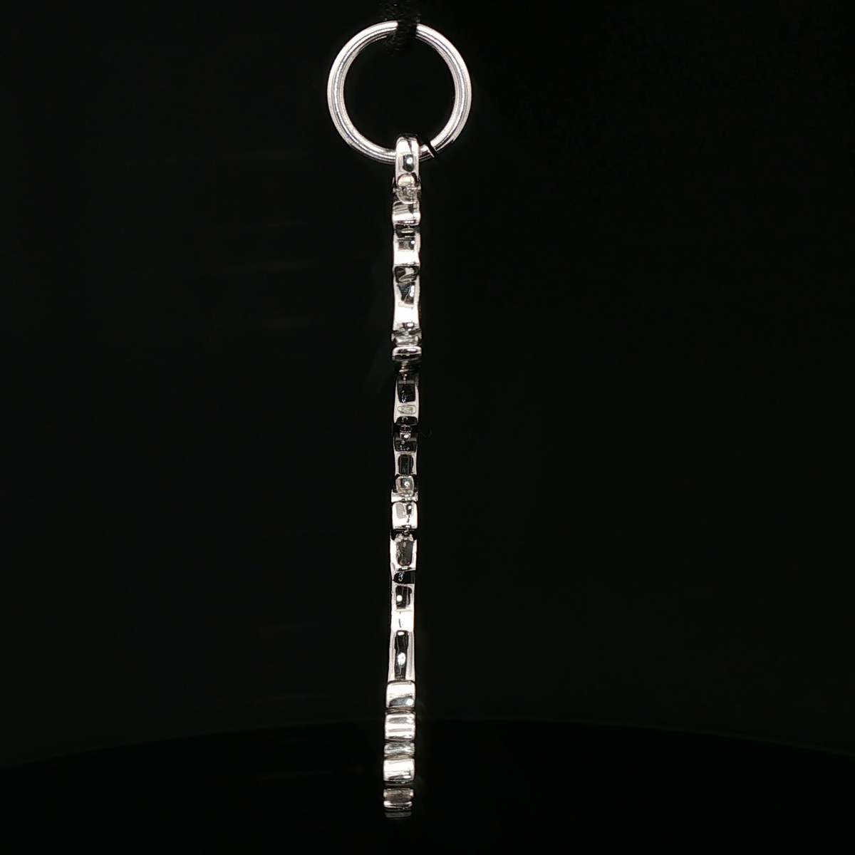 Kingdom Hearts Diamond Dust Keyblade Pendant - Le Dragon Argenté