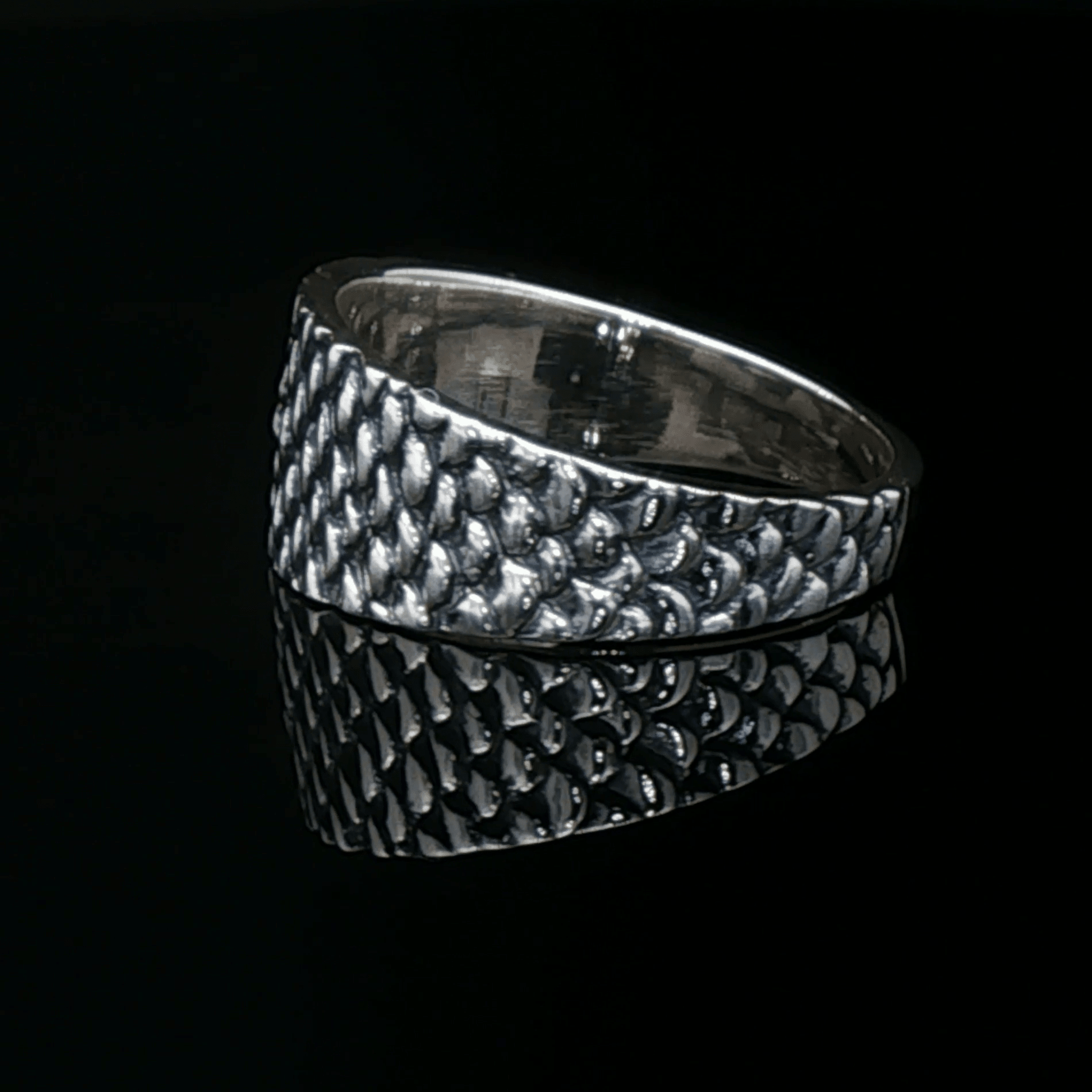 Dragon Scale Ring in Sterling Silver  - Le Dragon Argenté