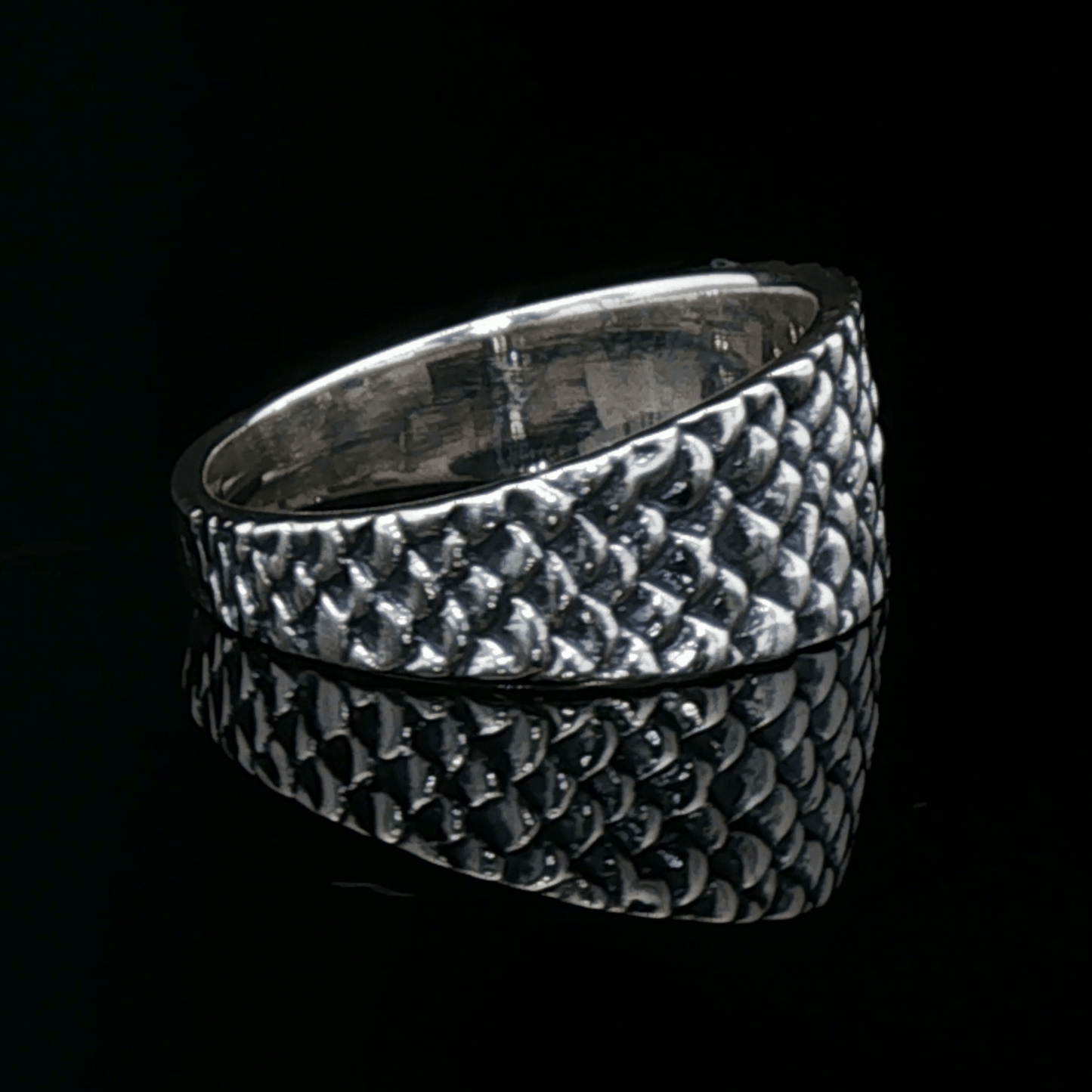 Dragon Scale Ring in Sterling Silver  - Le Dragon Argenté
