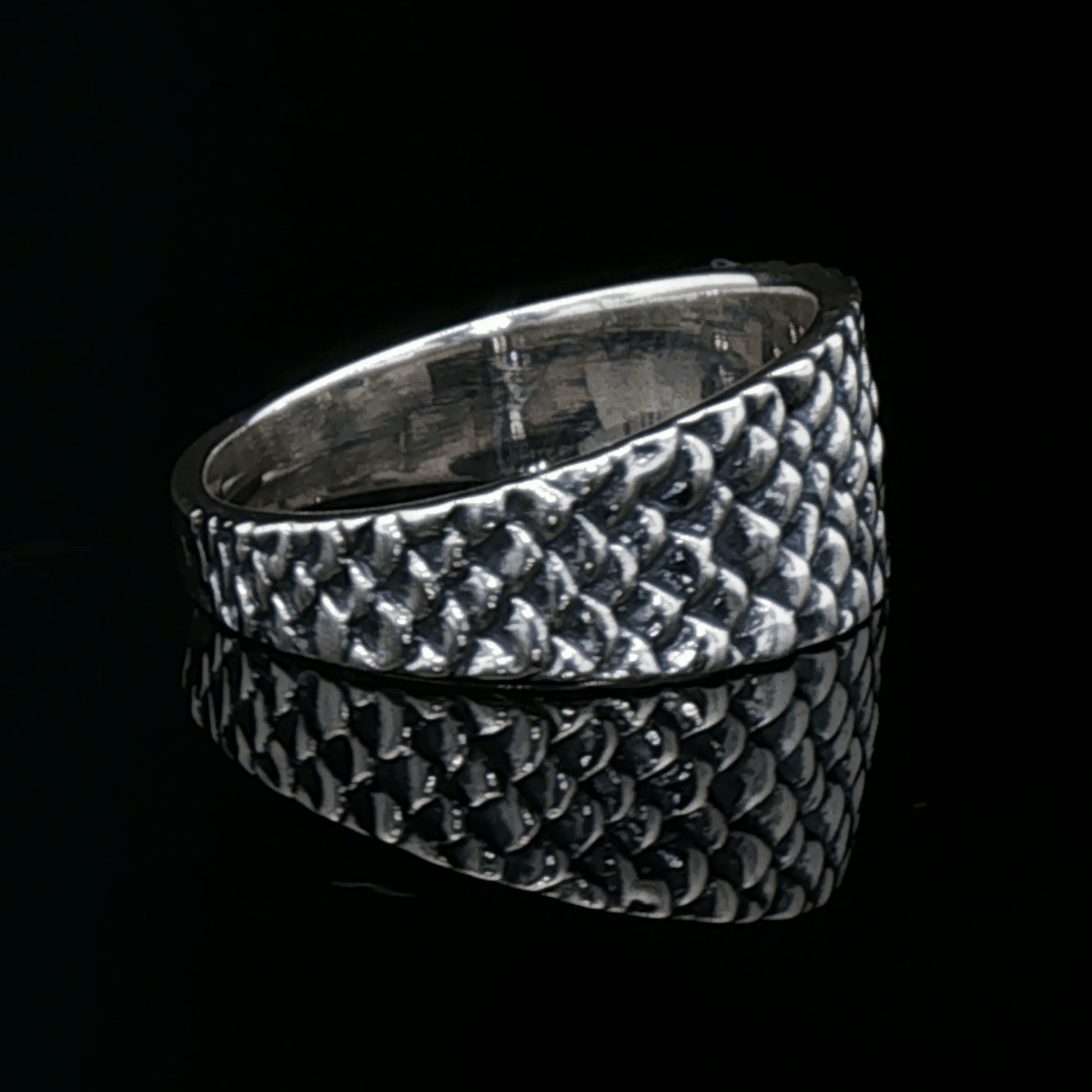 Dragon Scale Ring in Sterling Silver  - Le Dragon Argenté